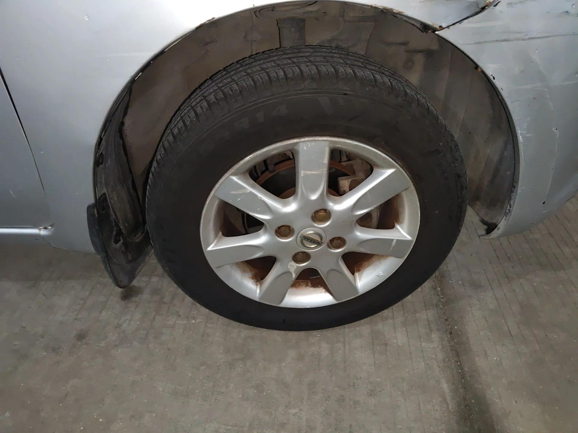 Nissan March 2010 1.5L Manual E-Xuan Edition — миниатюра 8