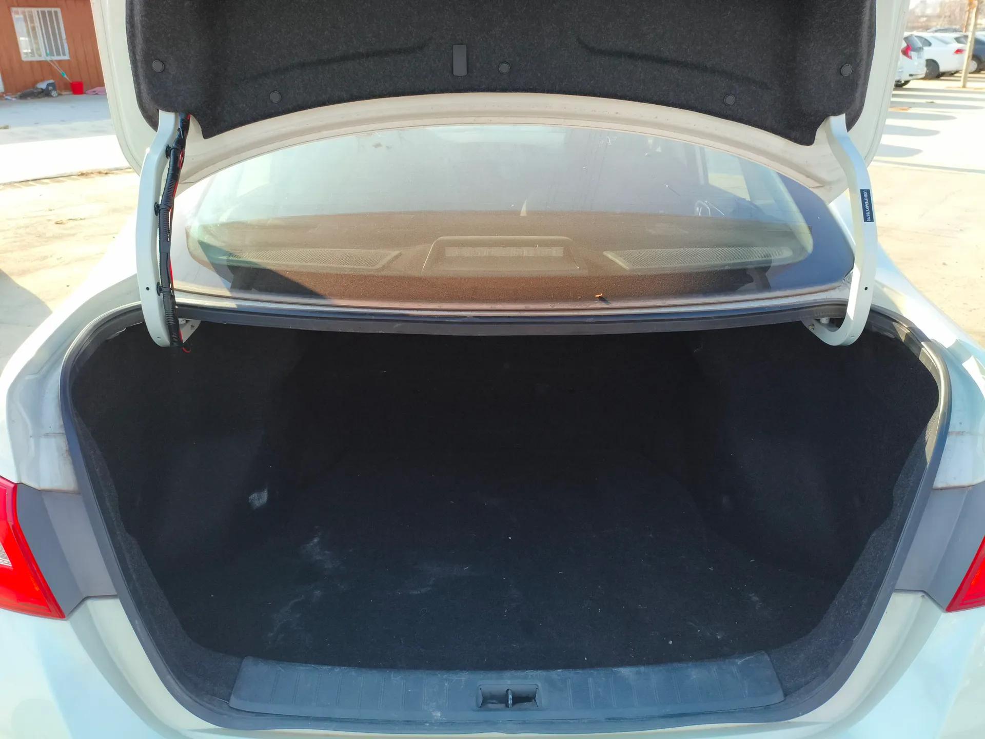 Nissan Sylphy EV 2020 Comfort Edition — миниатюра 22