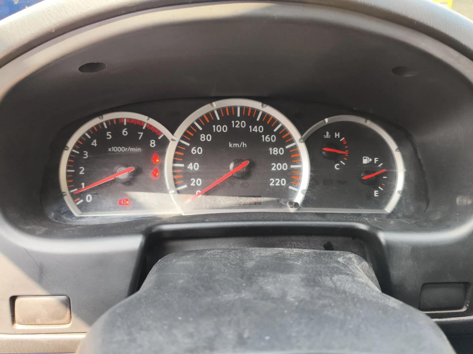 Nissan Paladin 2008 2.4L Two-Wheel-Drive Standard Version — миниатюра 12