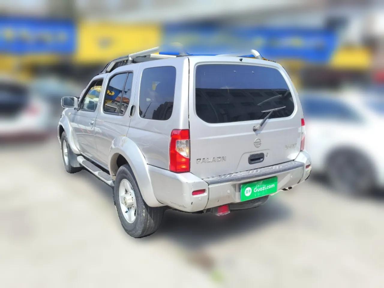 Nissan Paladin 2008 2.4L Two-Wheel-Drive Standard Version — миниатюра 4