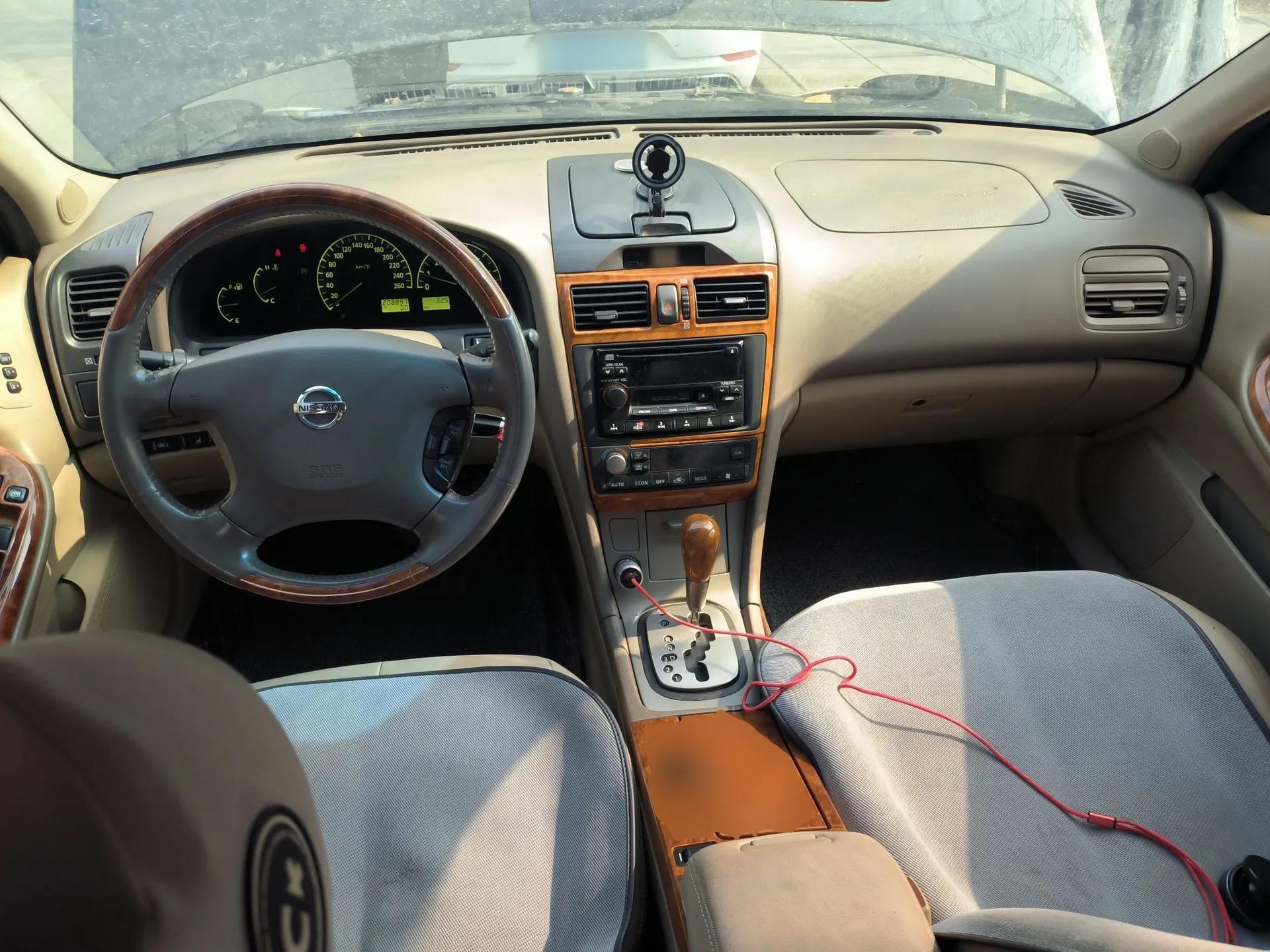 Nissan Cefiro 2004 3.0 — миниатюра 10