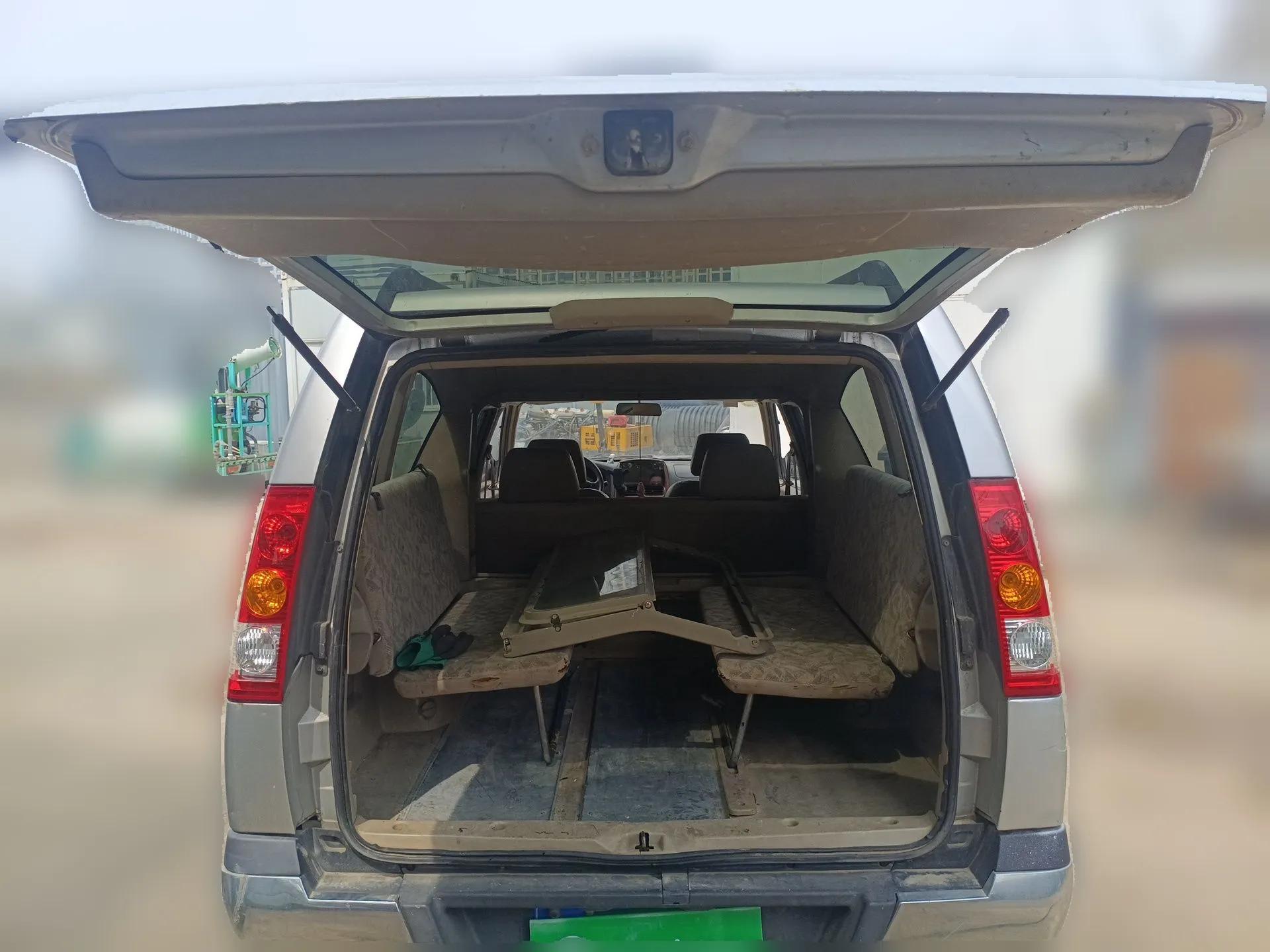 Nissan ZN Van 2011 2.4L Two-Wheel-Drive Standard Version 7-Seater ZN6493 — миниатюра 20