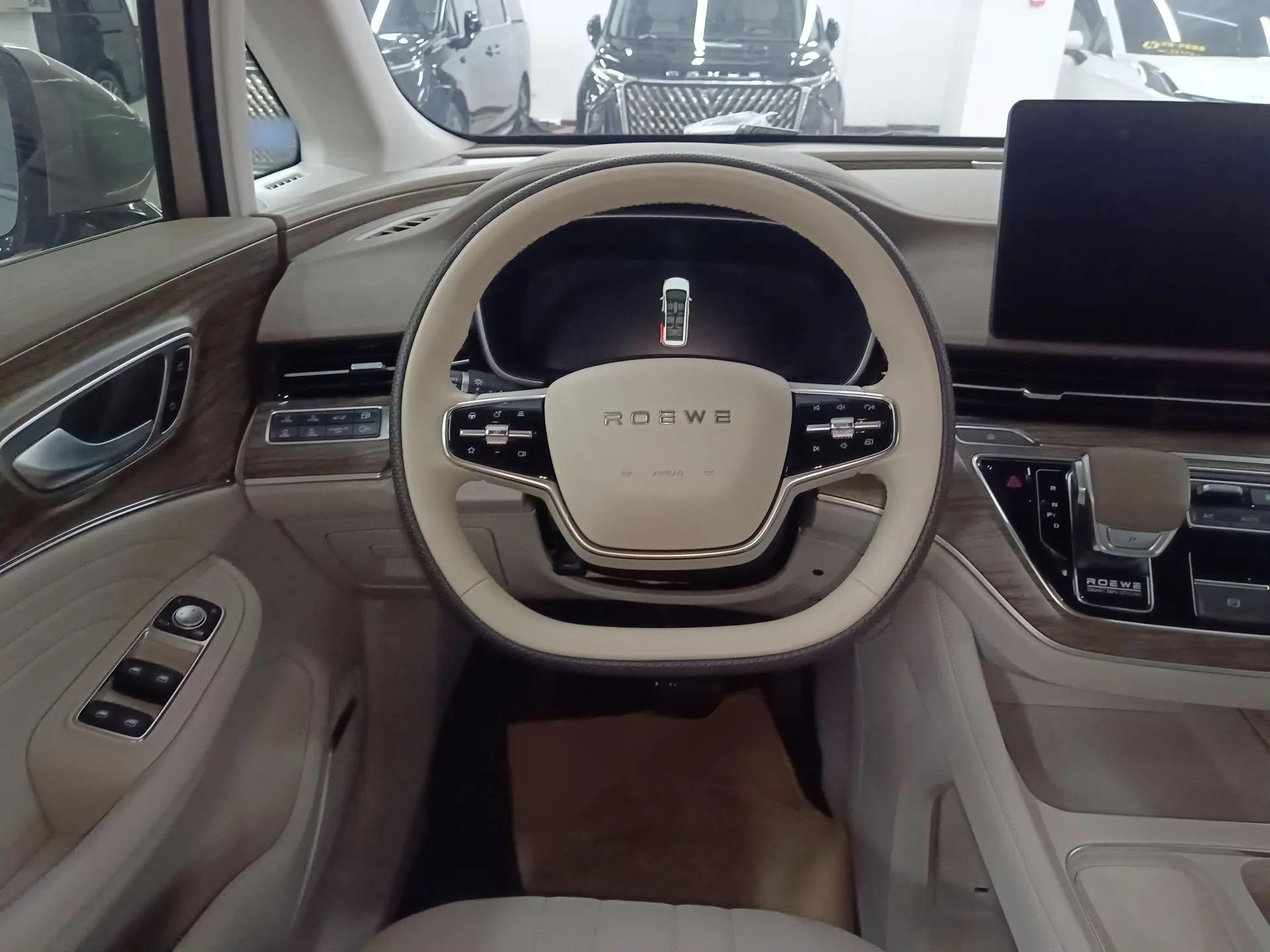 Roewe iMAX8 New Energy 2025 1.5T DMH Lu Zun Deluxe Edition — миниатюра 13