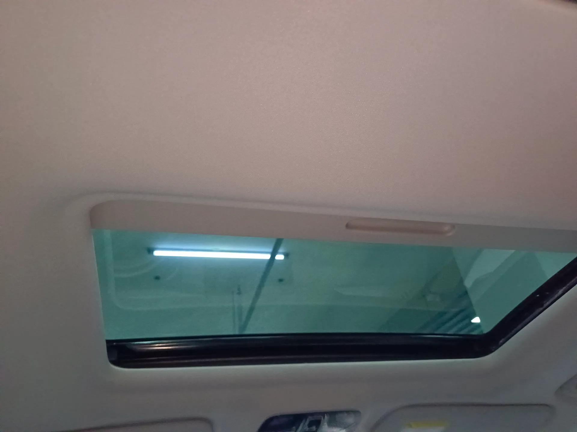Roewe iMAX8 New Energy 2025 1.5T DMH Lu Zun Deluxe Edition — миниатюра 20