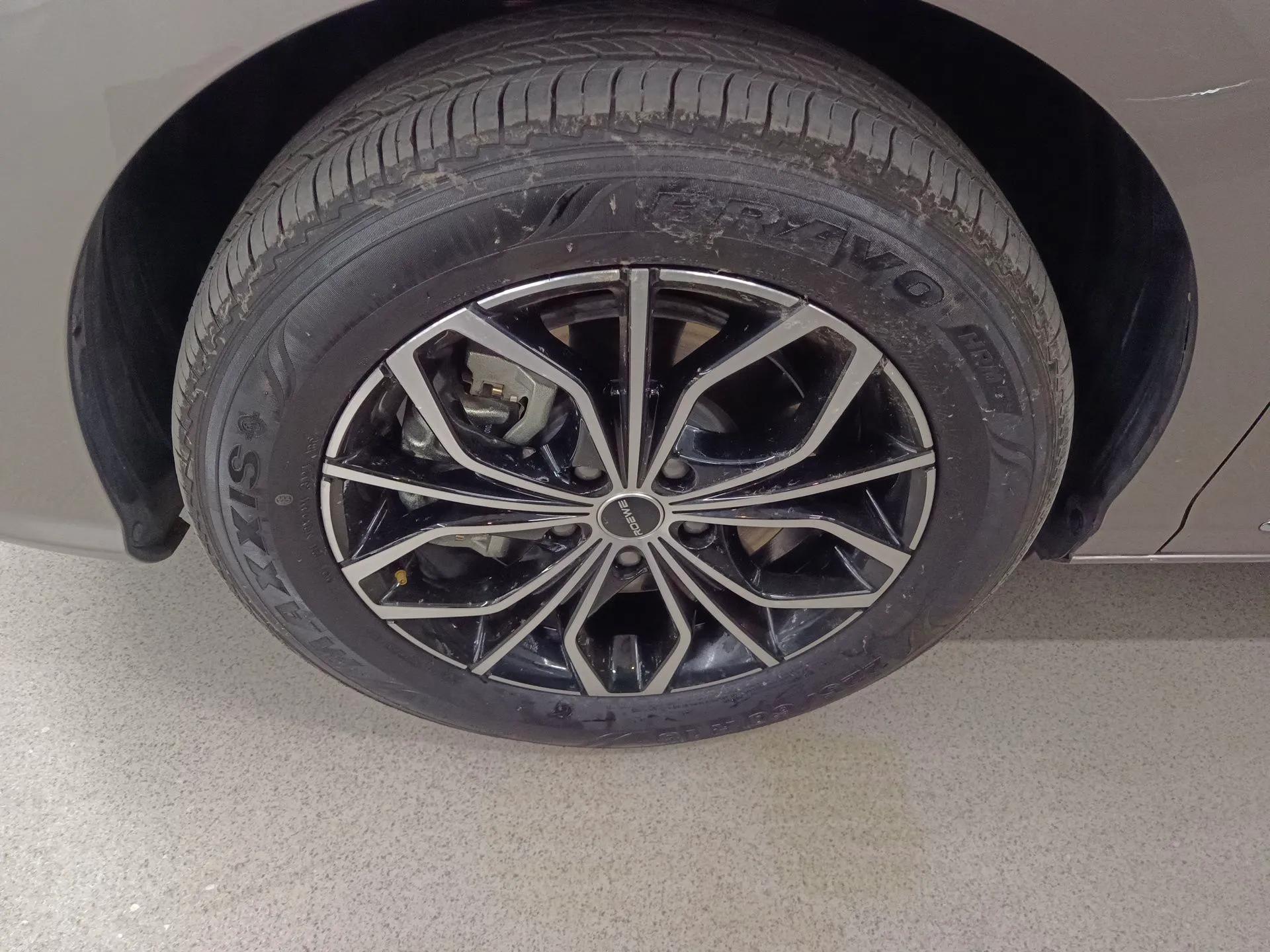 Roewe iMAX8 New Energy 2025 1.5T DMH Lu Zun Deluxe Edition — миниатюра 9