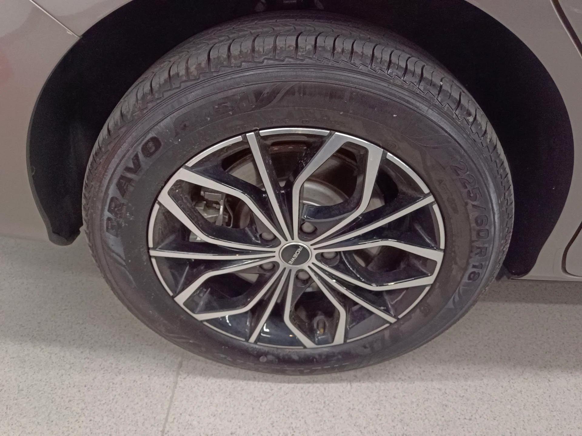 Roewe iMAX8 New Energy 2025 1.5T DMH Lu Zun Deluxe Edition — миниатюра 10