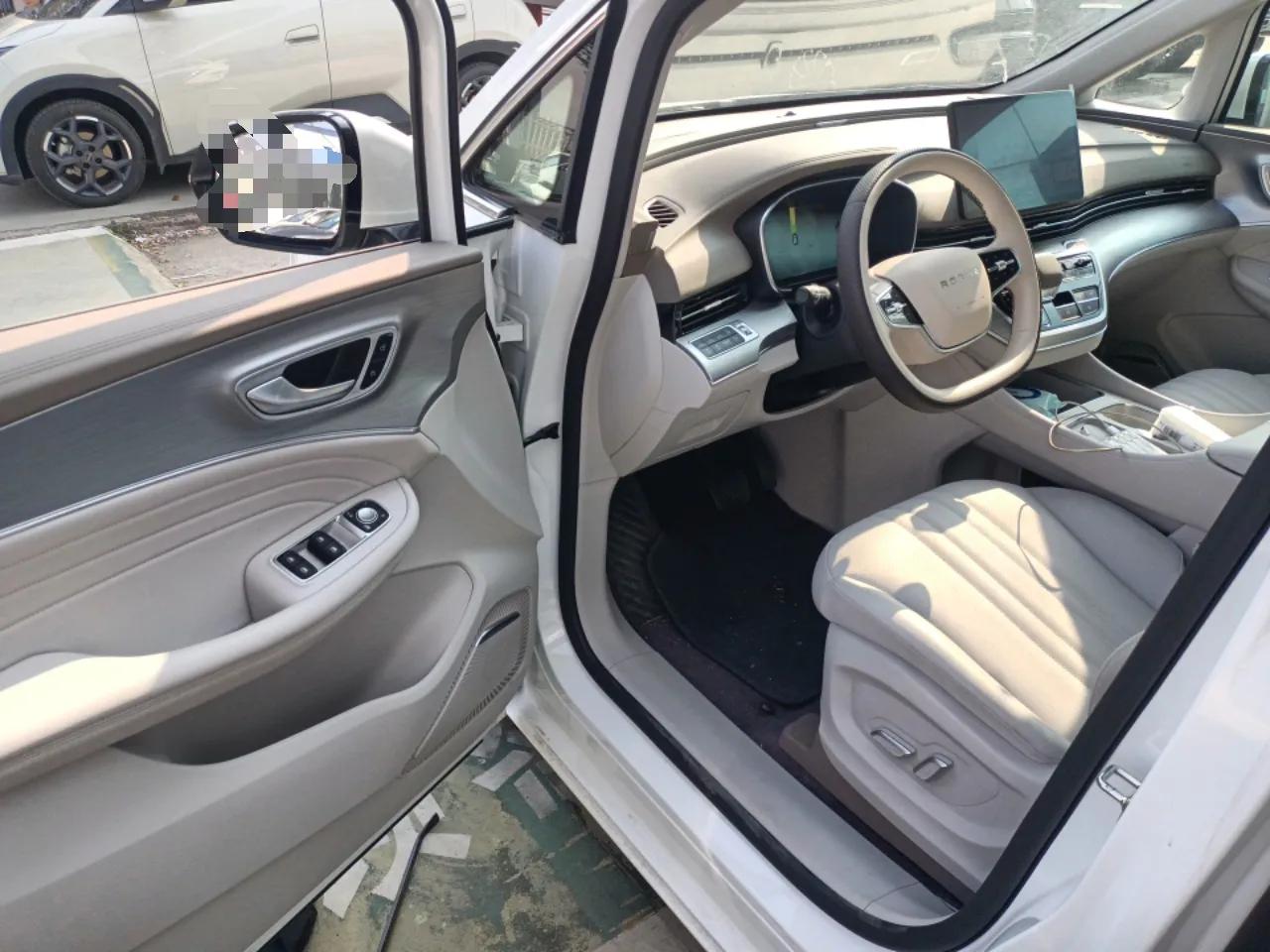 Roewe iMAX8 New Energy 2025 1.5T DMH Lu Zun Deluxe Edition — миниатюра 17