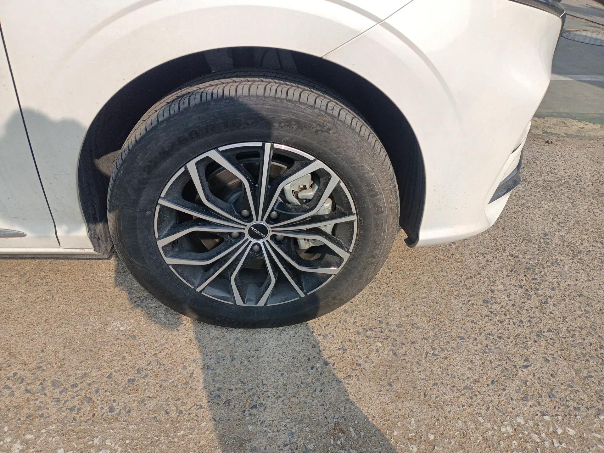 Roewe iMAX8 New Energy 2025 1.5T DMH Lu Zun Deluxe Edition — миниатюра 8