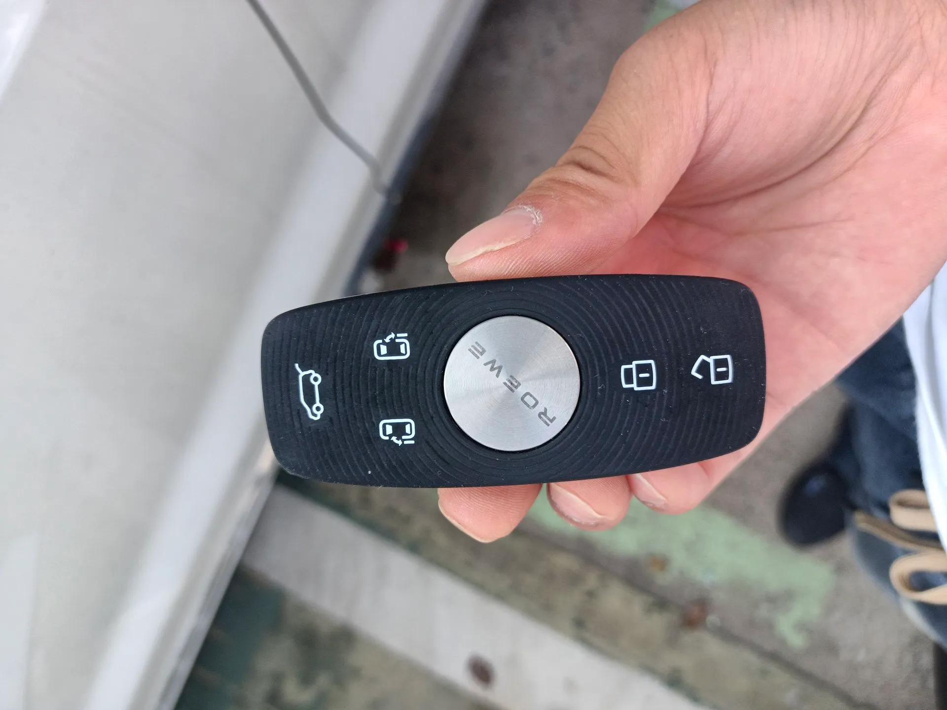 Roewe iMAX8 New Energy 2025 1.5T DMH Lu Zun Deluxe Edition — миниатюра 9