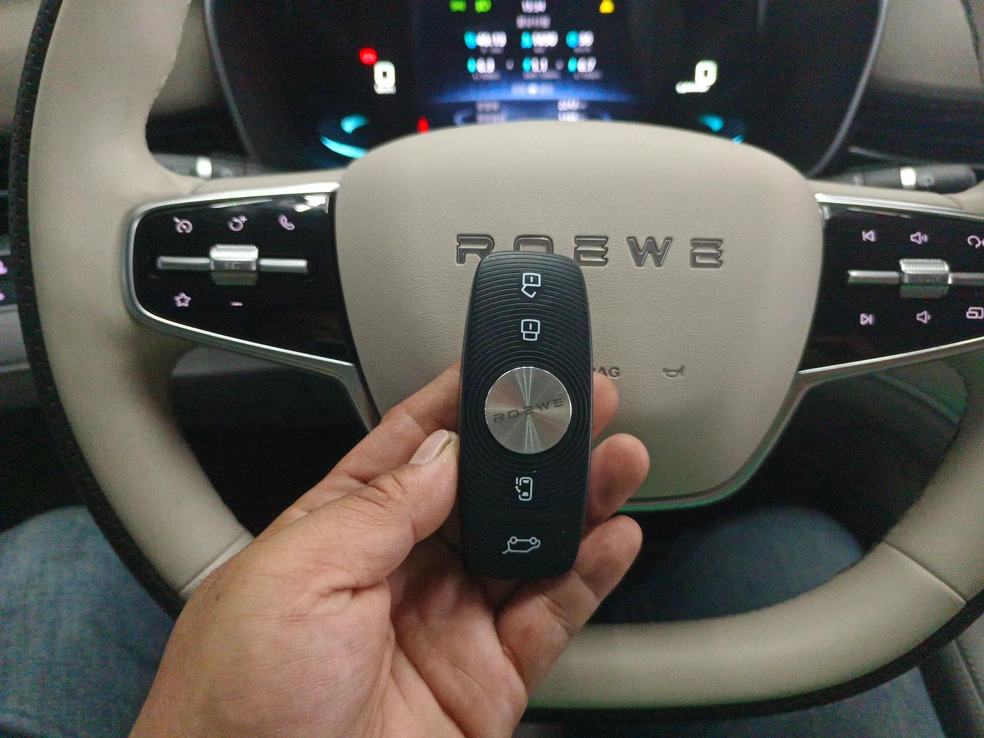Roewe iMAX8 New Energy 2025 1.5T DMH Lu Zun Deluxe Edition — миниатюра 12