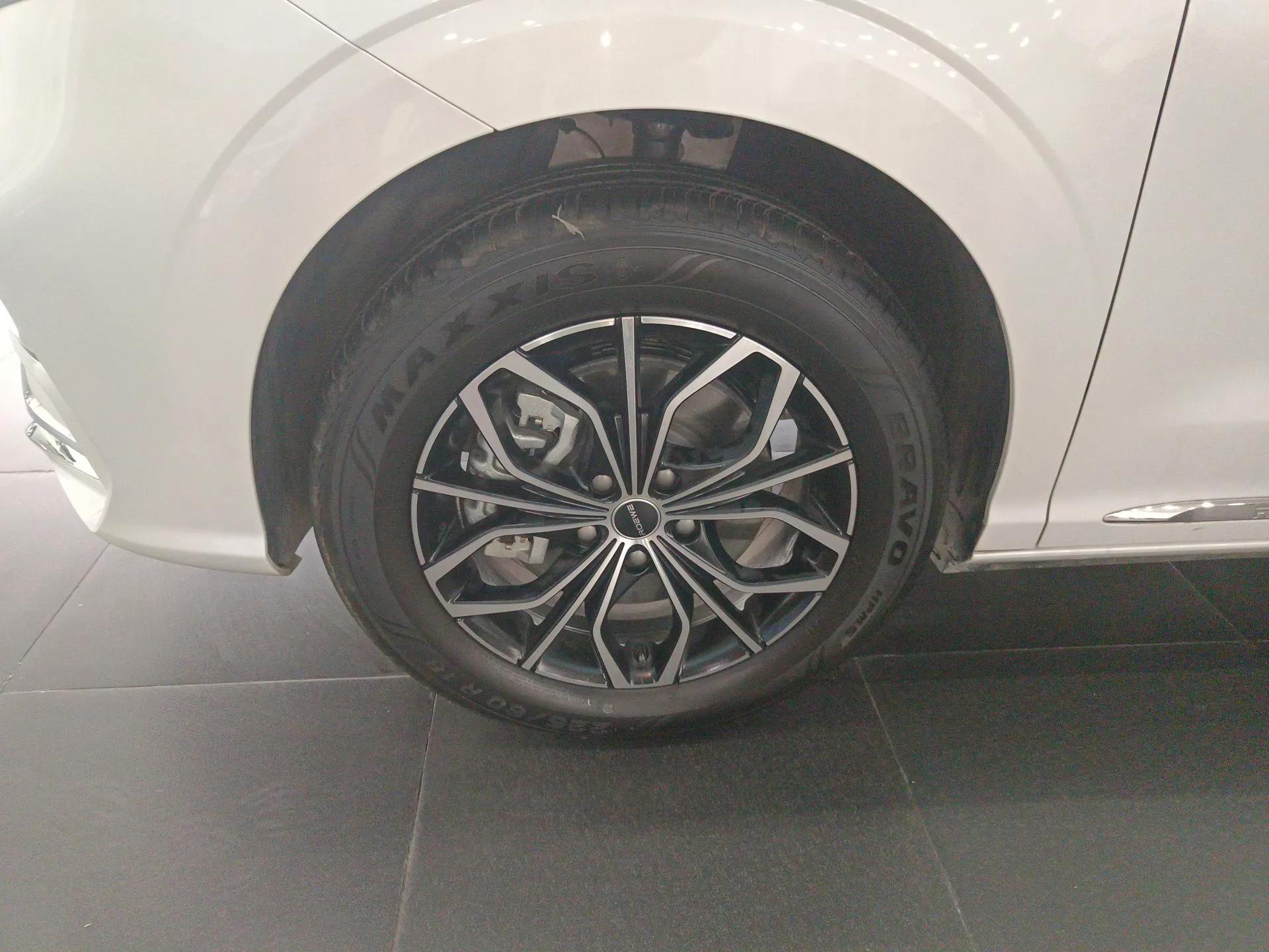 Roewe iMAX8 New Energy 2025 1.5T DMH Lu Zun Deluxe Edition — миниатюра 8