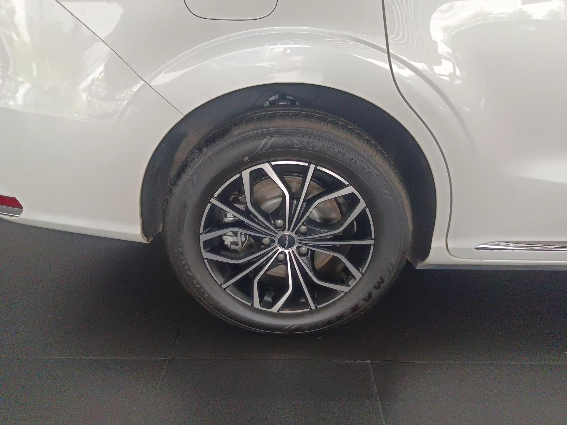 Roewe iMAX8 New Energy 2025 1.5T DMH Lu Zun Deluxe Edition — миниатюра 10