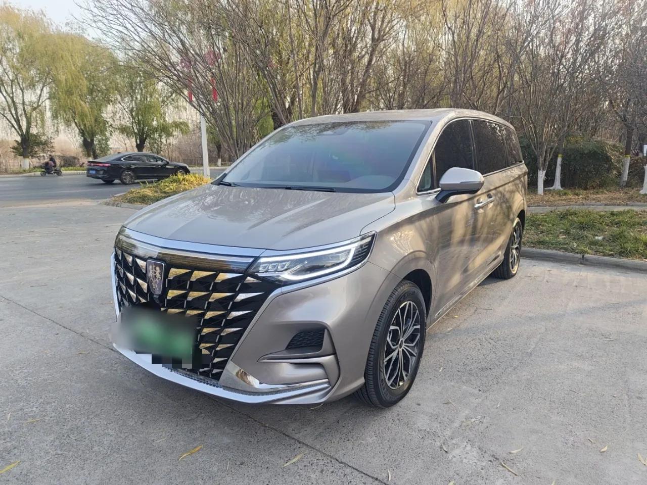 Roewe iMAX8 New Energy 2025 1.5T DMH Lu Zun Deluxe Edition — миниатюра 1