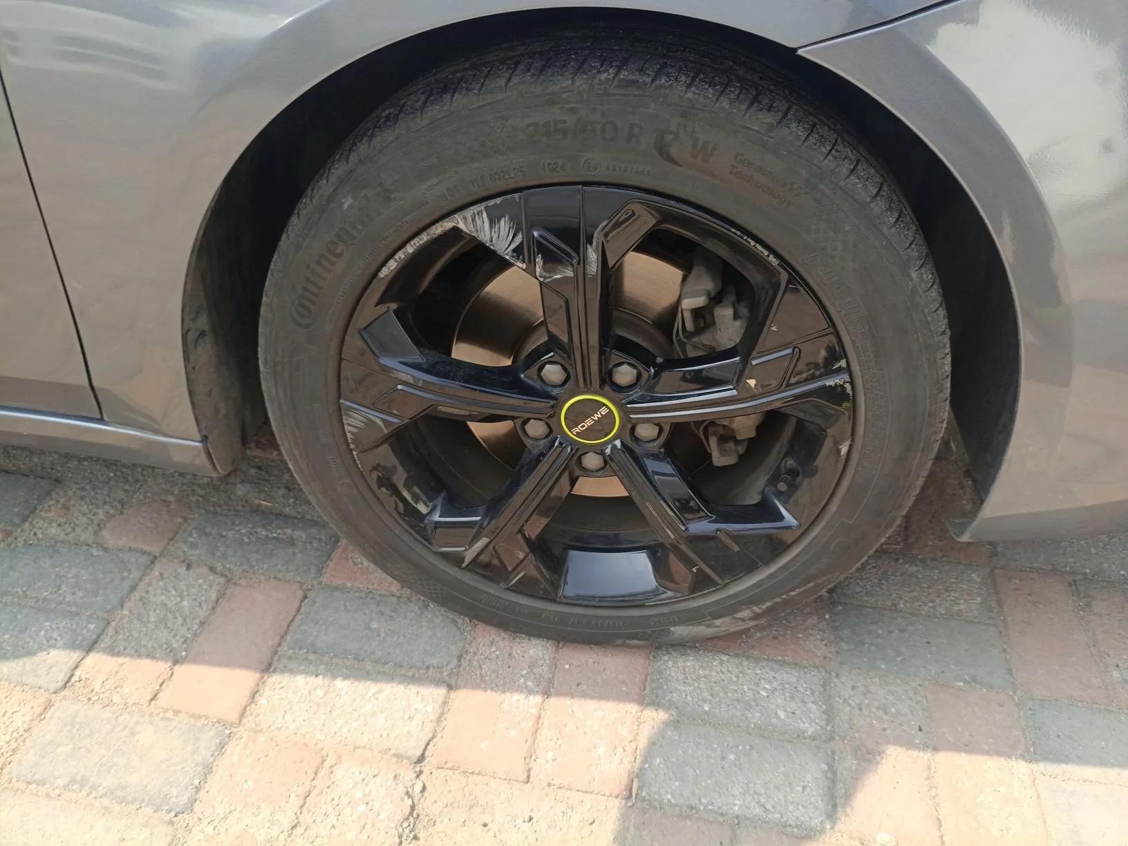 Roewe i6 MAX New Energy 2020 1.5T PHEV Sporty Cool Edition — миниатюра 8