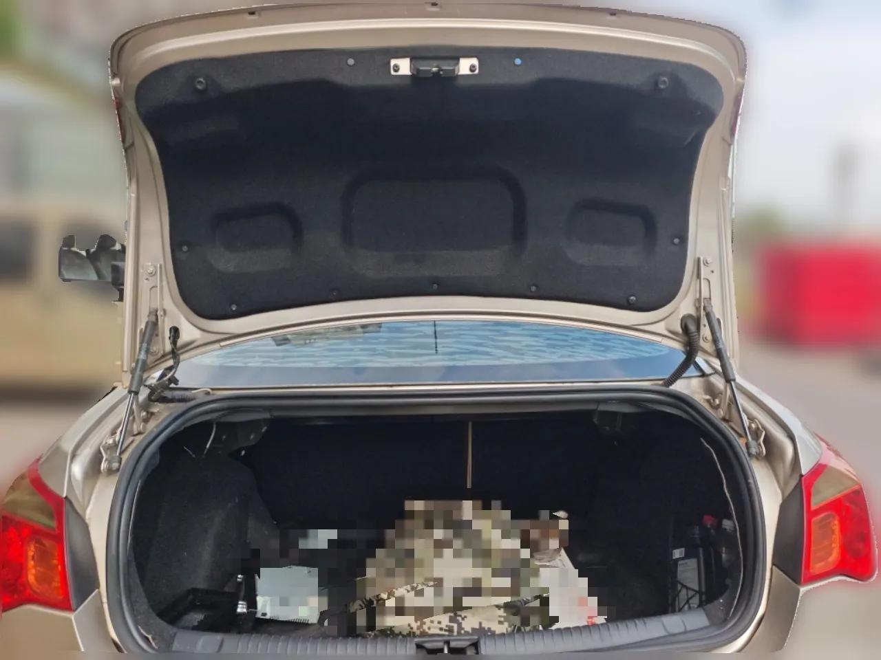 Roewe 550 2012 550 1.8L Automatic Value Edition — миниатюра 20