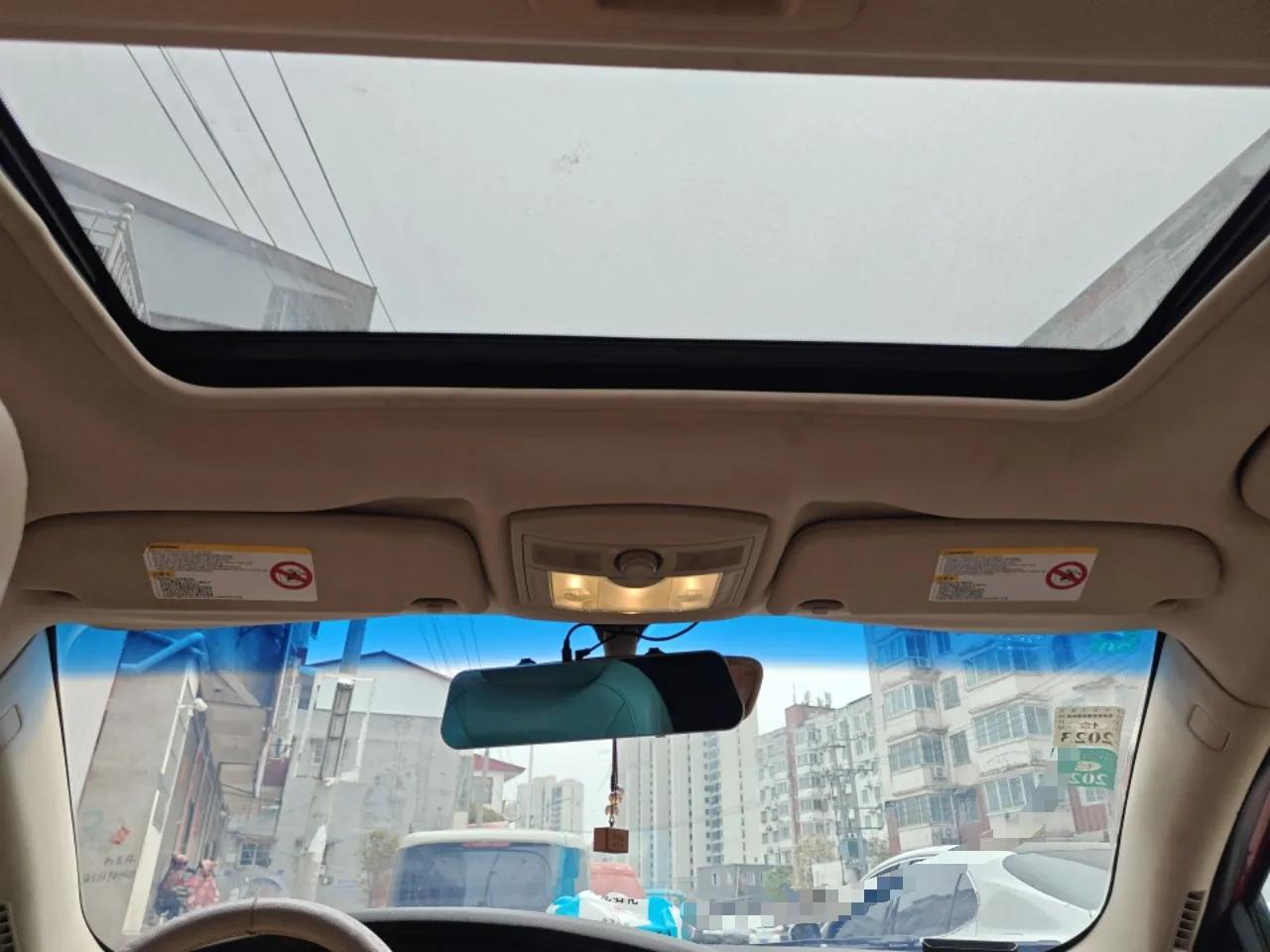 Roewe 550 2010 550 1.8L Automatic Expo Style Edition — миниатюра 19