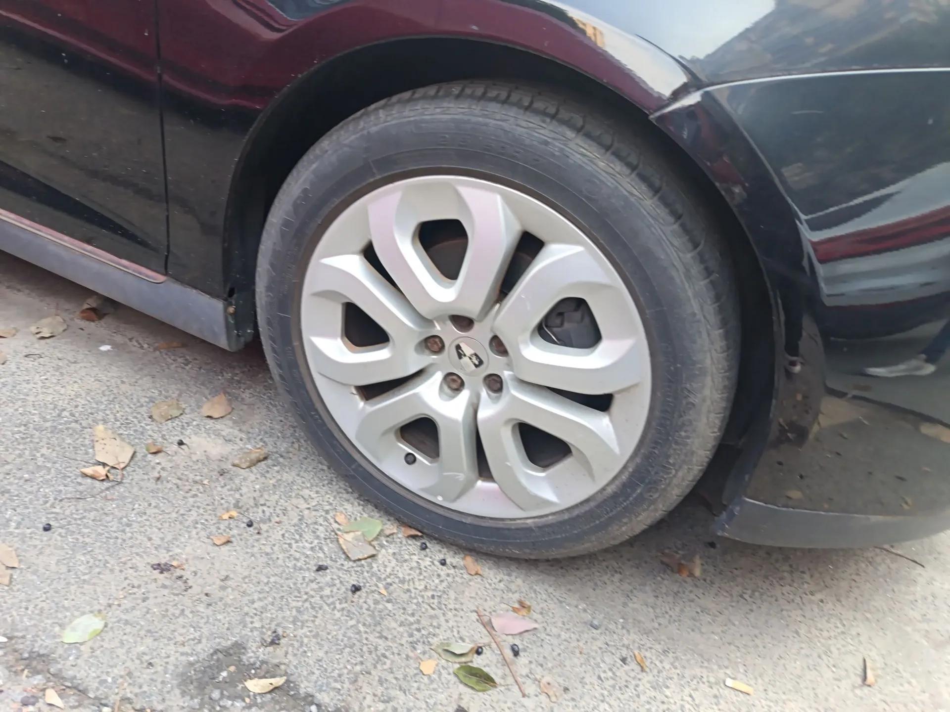 Roewe 550 2012 550D 1.8T Automatic Prestige Edition — миниатюра 8