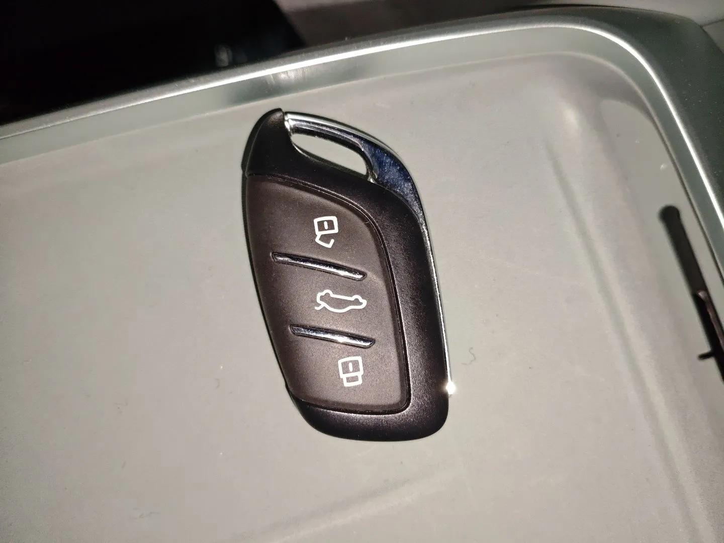 Roewe D6 2025 450km Deluxe Edition — миниатюра 12