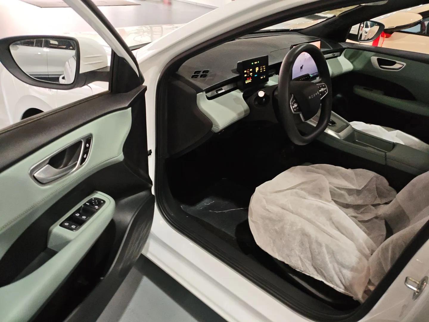 Roewe D6 2025 450km Deluxe Edition — миниатюра 19