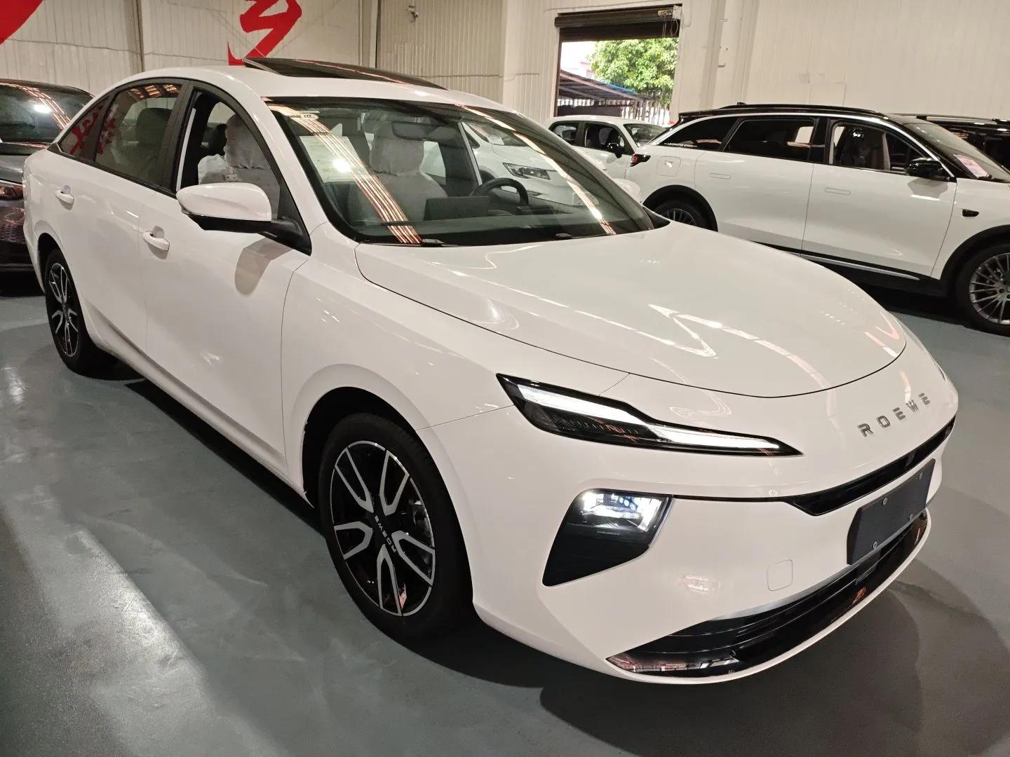 Roewe D6 2025 450km Deluxe Edition — миниатюра 3