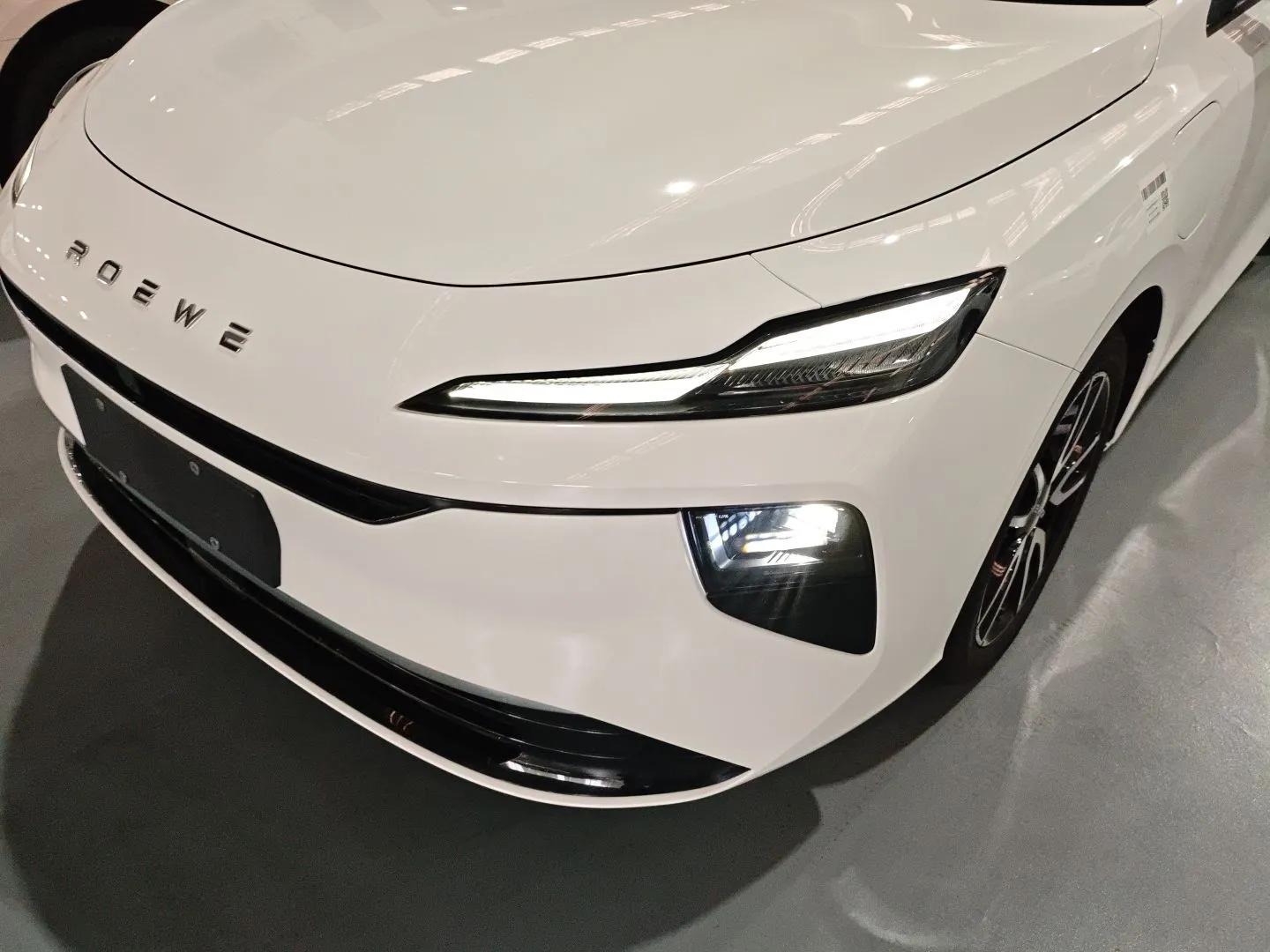 Roewe D6 2025 450km Deluxe Edition — миниатюра 9