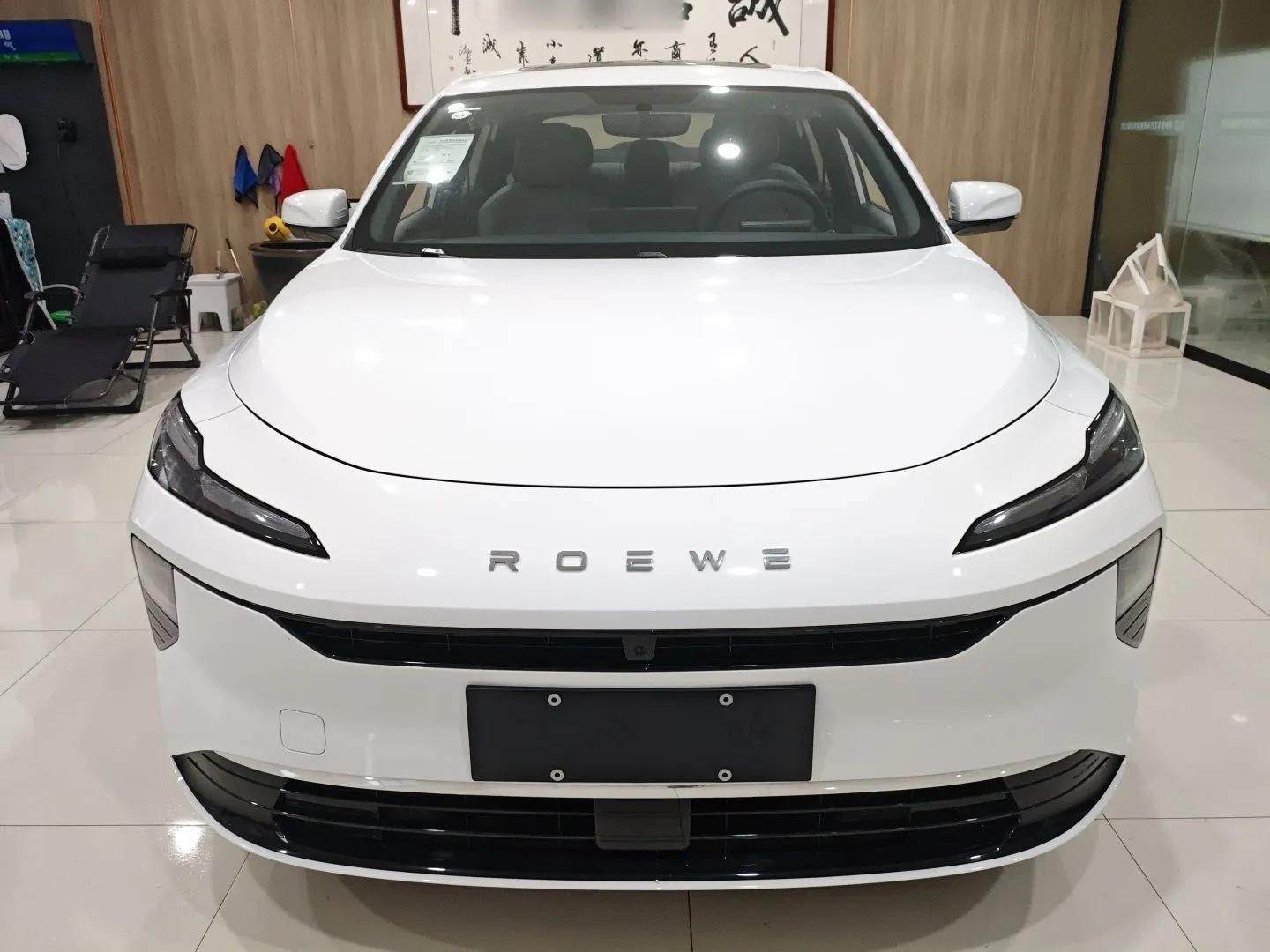 Roewe D6 2025 450km Deluxe Edition — миниатюра 2