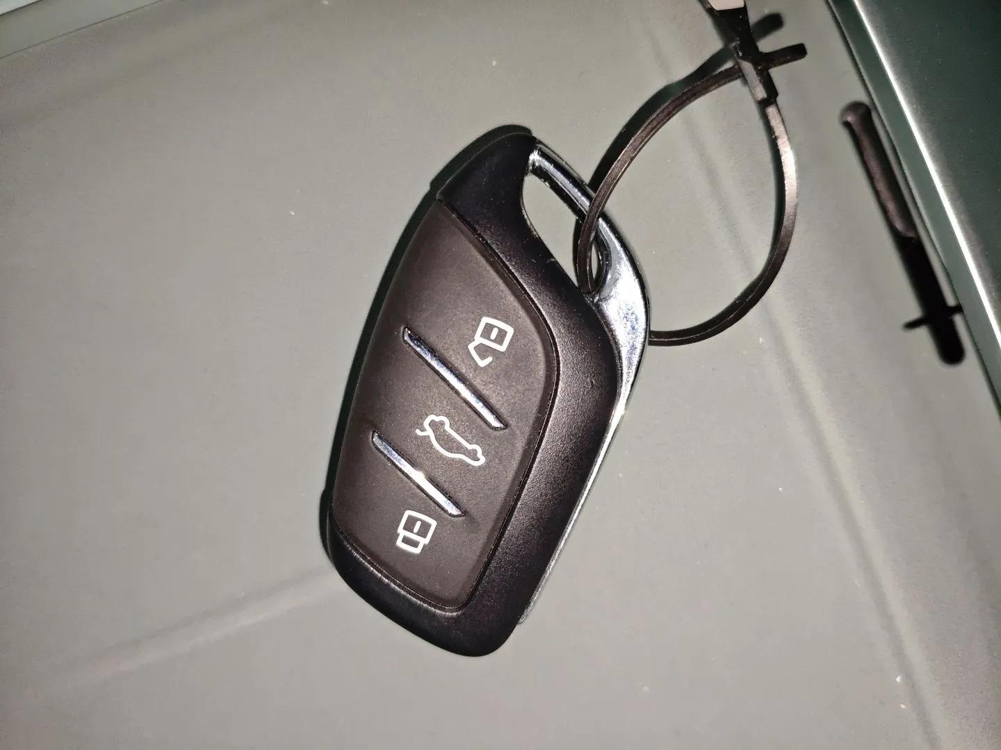 Roewe D6 2025 450km Deluxe Edition — миниатюра 12