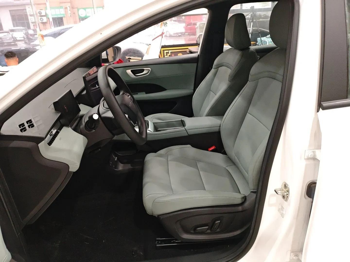 Roewe D6 2025 450km Deluxe Edition — миниатюра 18