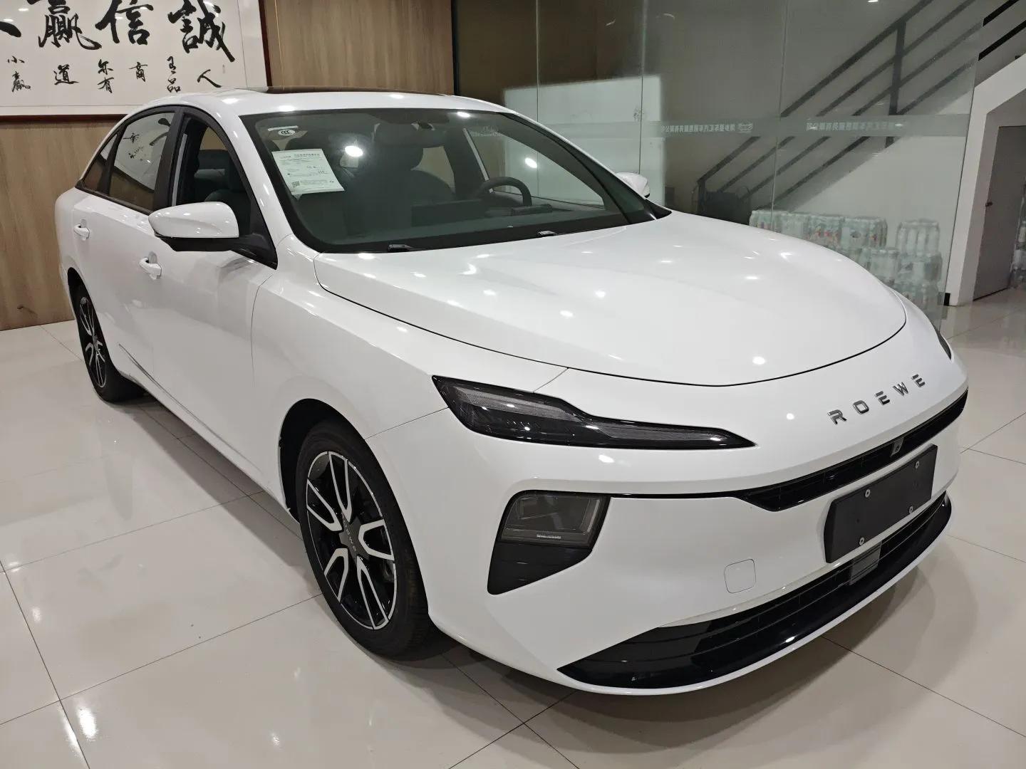 Roewe D6 2025 450km Deluxe Edition — миниатюра 3