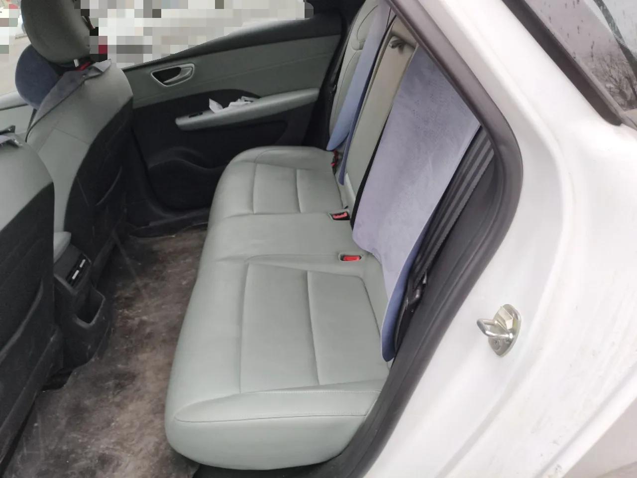 Roewe D6 2025 520km Luxury Edition — миниатюра 18