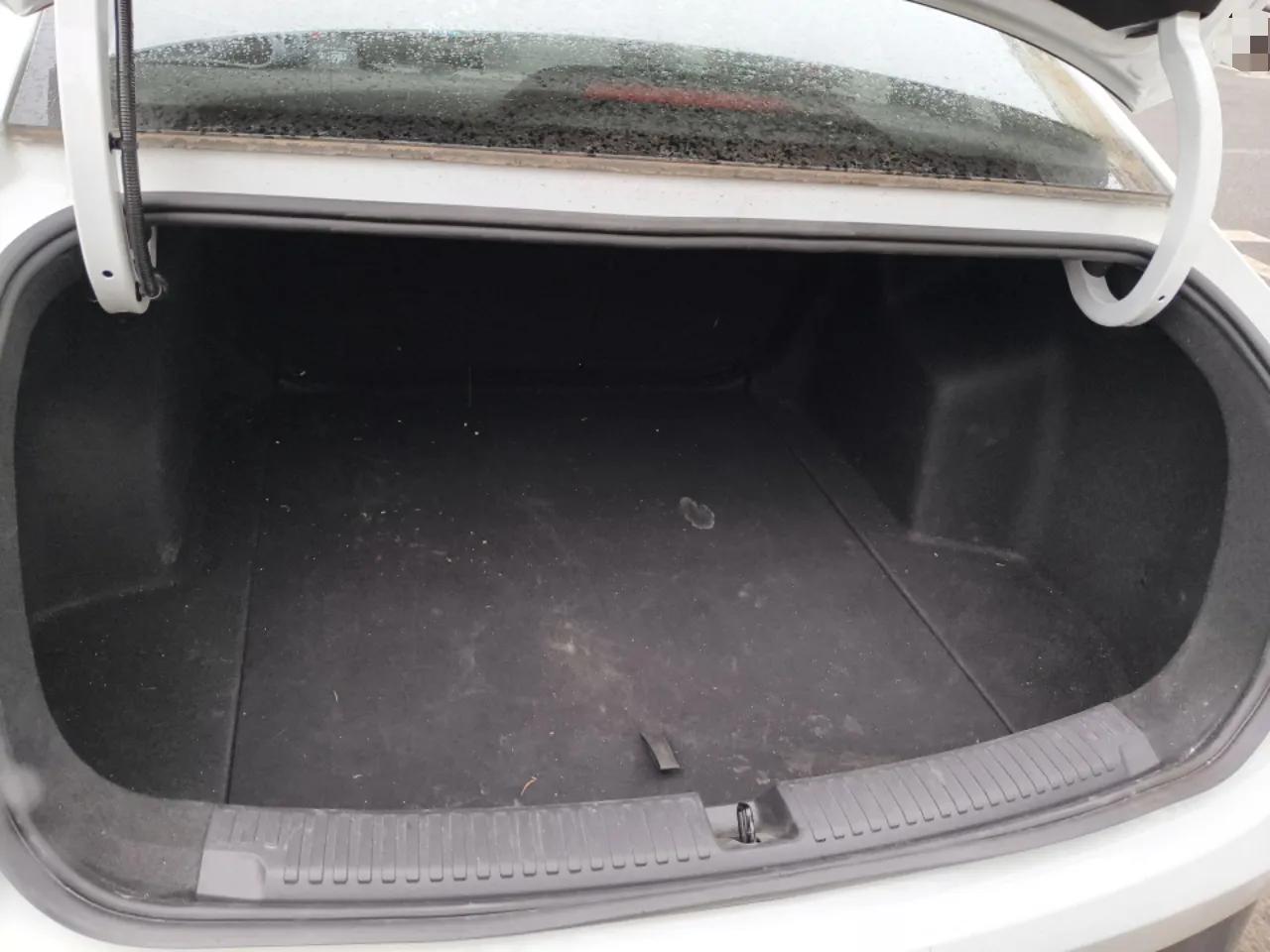 Roewe D6 2025 520km Luxury Edition — миниатюра 20