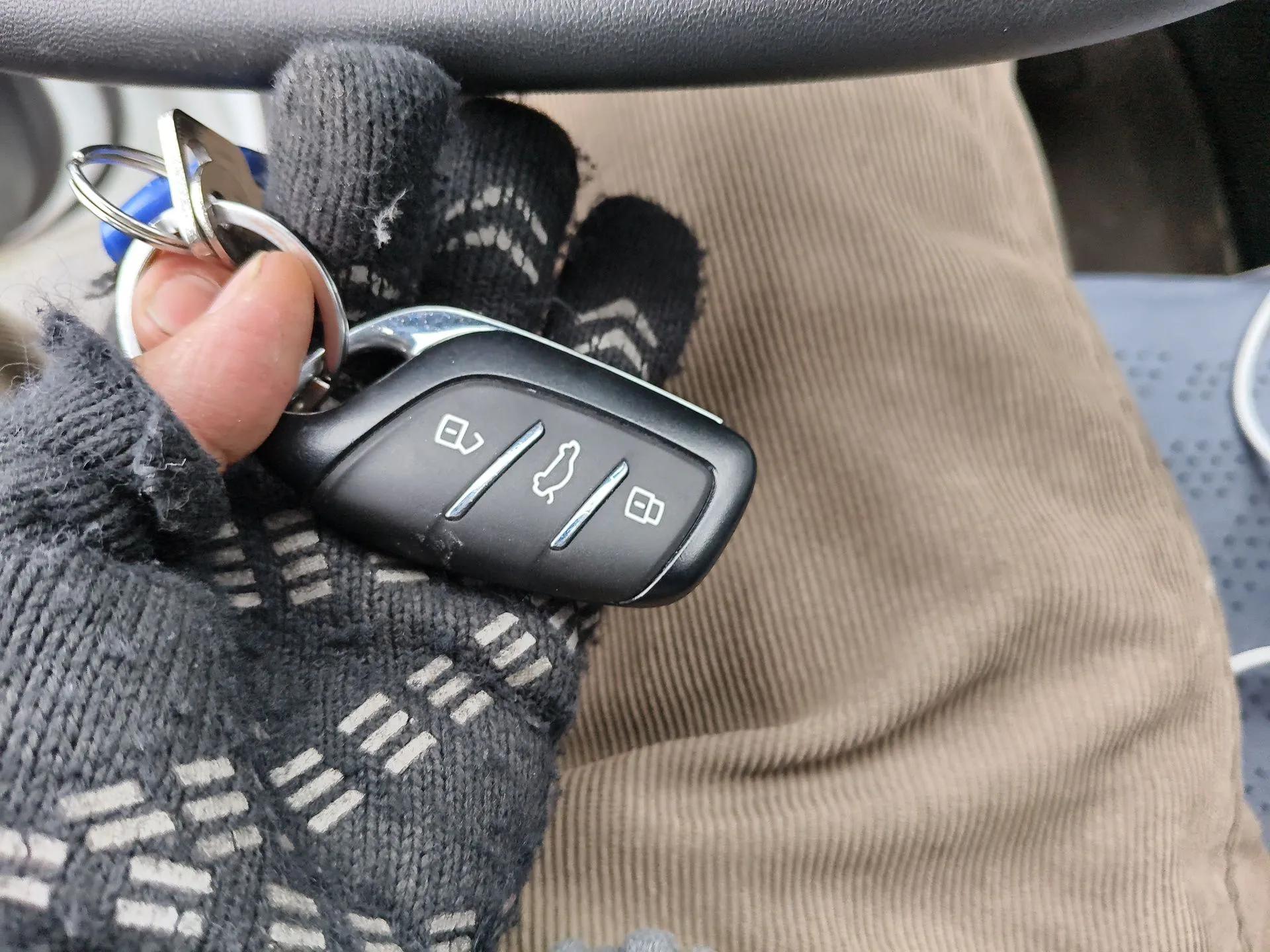 Roewe D6 2025 520km Luxury Edition — миниатюра 9