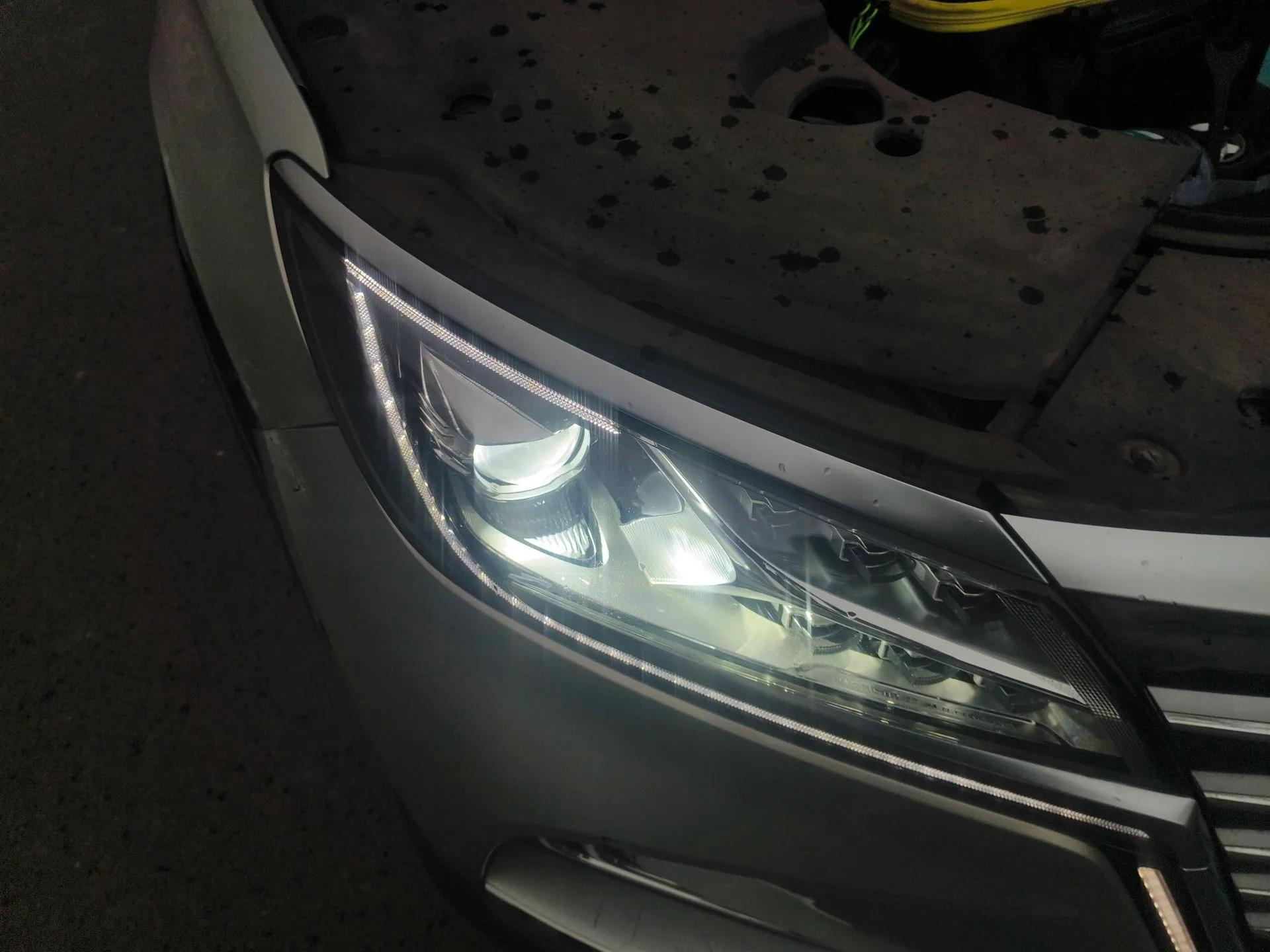Roewe MARVEL X 2018 Rear-Drive Model — миниатюра 7