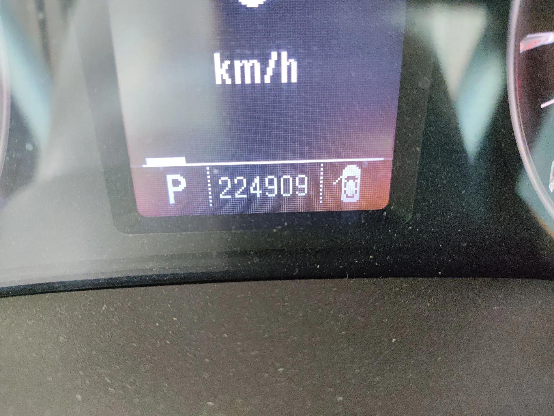 Roewe 950 2012 2.0L Comfort Edition — миниатюра 13