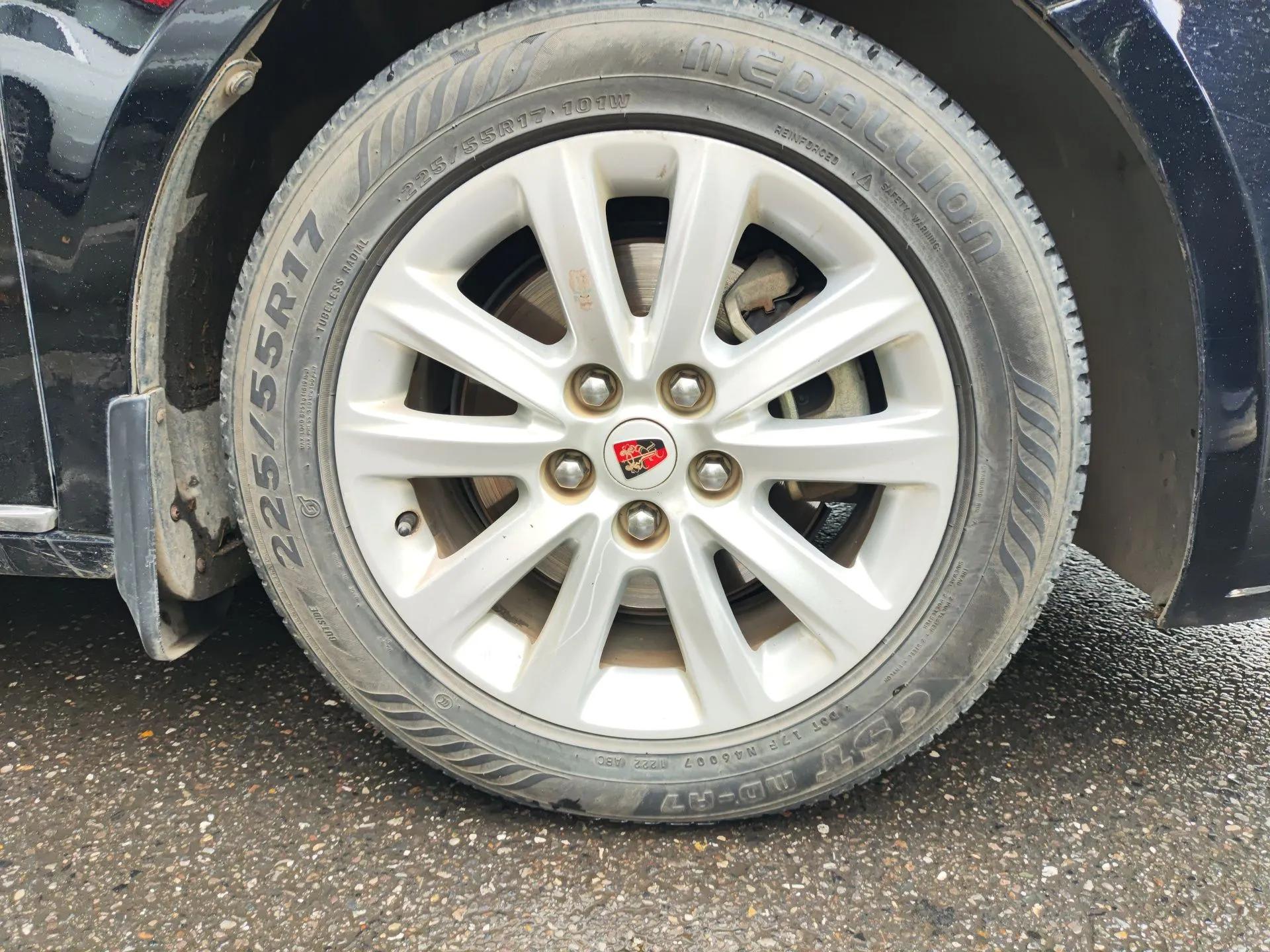 Roewe 950 2012 2.0L Comfort Edition — миниатюра 8