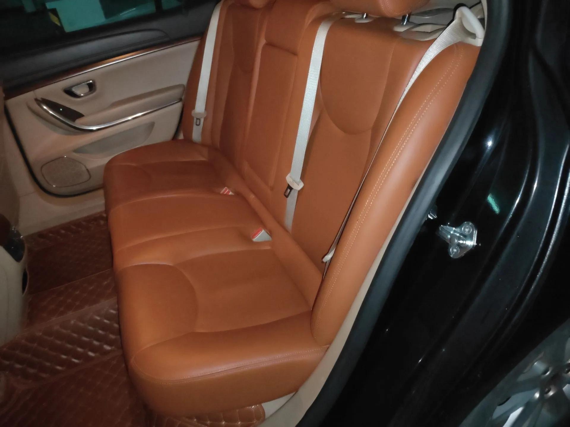 Roewe 950 2012 2.0L Comfort Edition — миниатюра 18