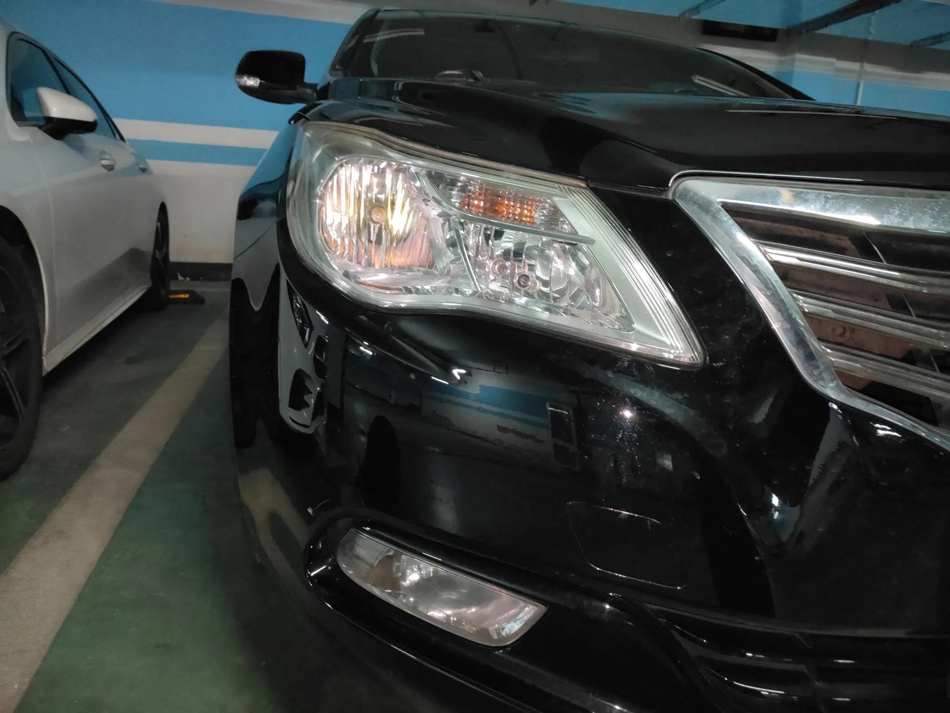 Roewe 950 2012 2.0L Comfort Edition — миниатюра 7