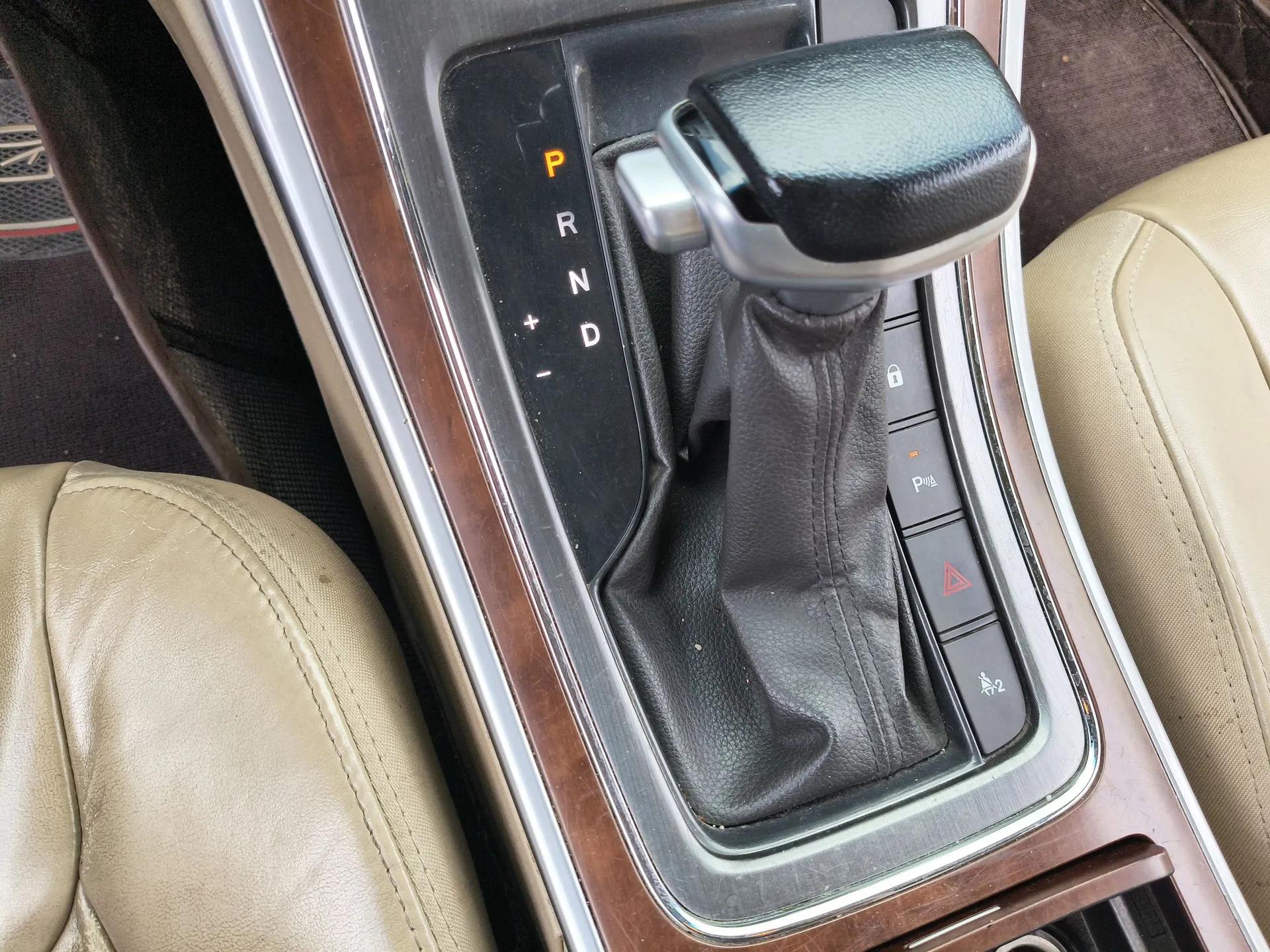 Roewe 950 2015 1.8T Elite Edition — миниатюра 13