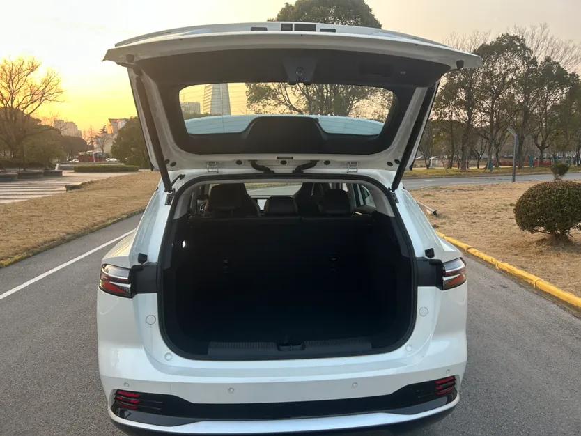 Roewe D5X DMH 2024 135 Flagship Edition — миниатюра 26