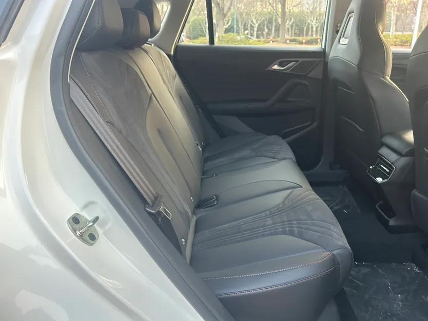 Roewe D5X DMH 2024 135 Flagship Edition — миниатюра 27