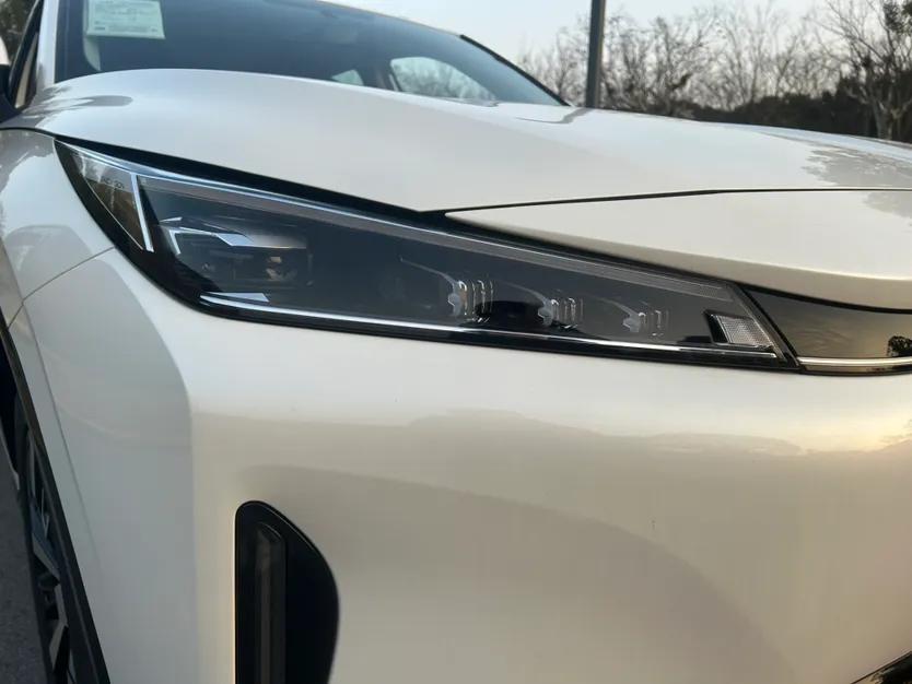 Roewe D5X DMH 2024 135 Flagship Edition — миниатюра 4