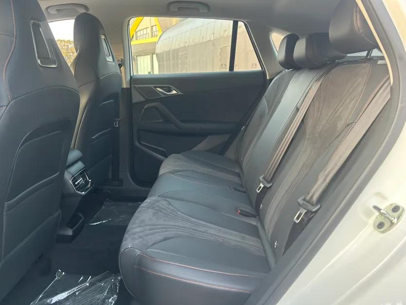 Roewe D5X DMH 2024 135 Flagship Edition — миниатюра 34