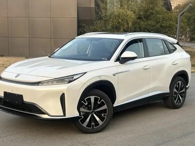 Roewe D5X DMH 2024 135 Flagship Edition