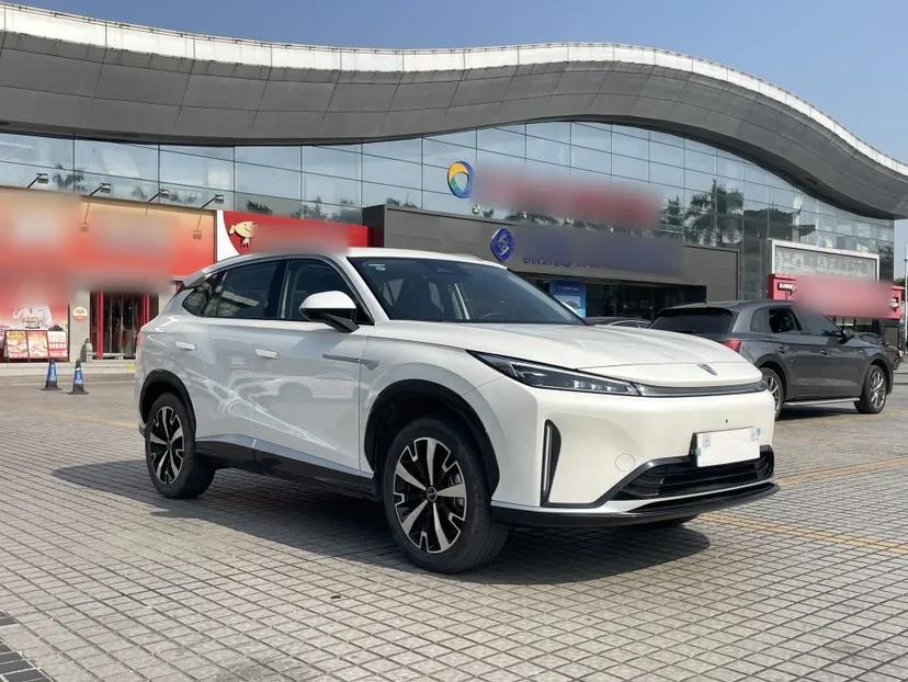 Roewe D5X DMH 2024 135 Tech Edition — миниатюра 3