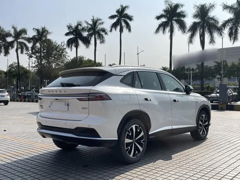 Roewe D5X DMH 2024 135 Tech Edition — миниатюра 8
