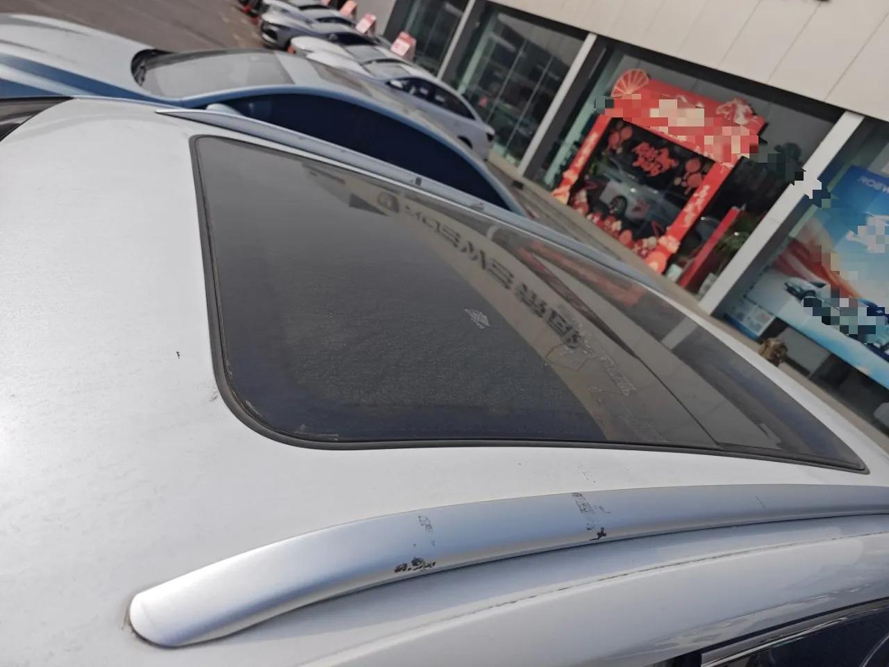 Roewe D5X DMH 2024 135 Tech Edition — миниатюра 11