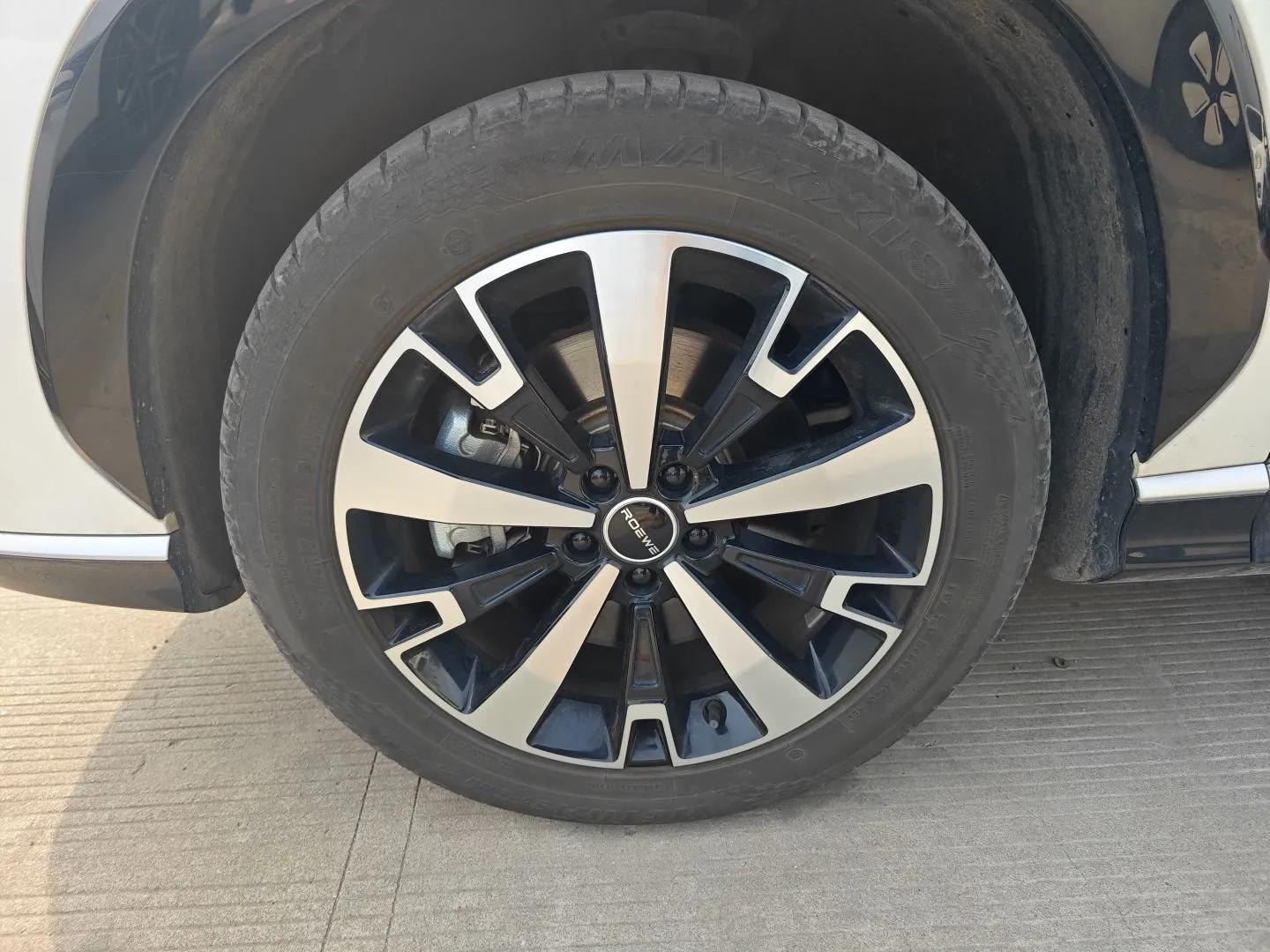 Roewe D5X DMH 2024 135 Tech Edition — миниатюра 8