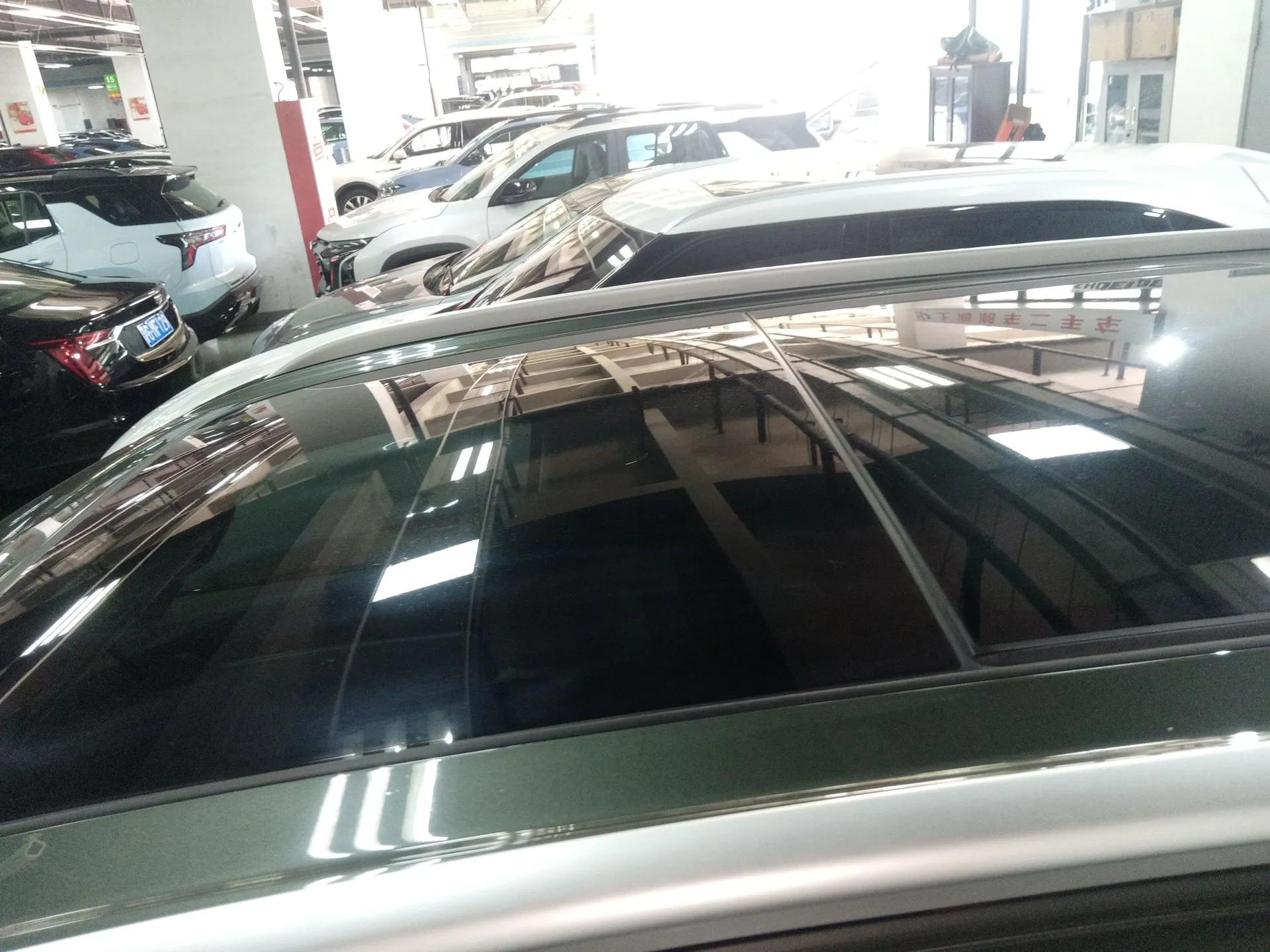 Roewe RX9 2023 2.0T Two-Wheel Drive Enjoyment Version — миниатюра 11