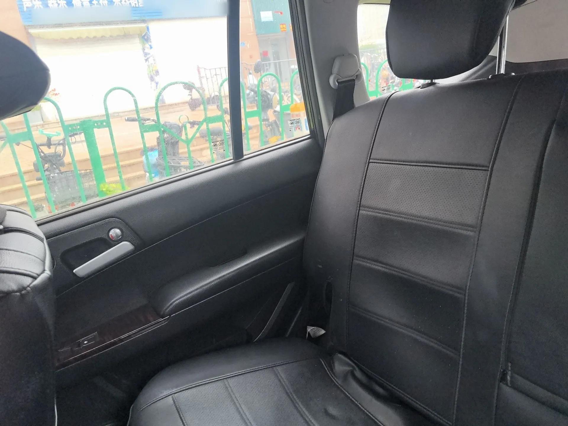 Roewe W5 2013 1.8T 2WD Automatic Xingyu Edition — миниатюра 18
