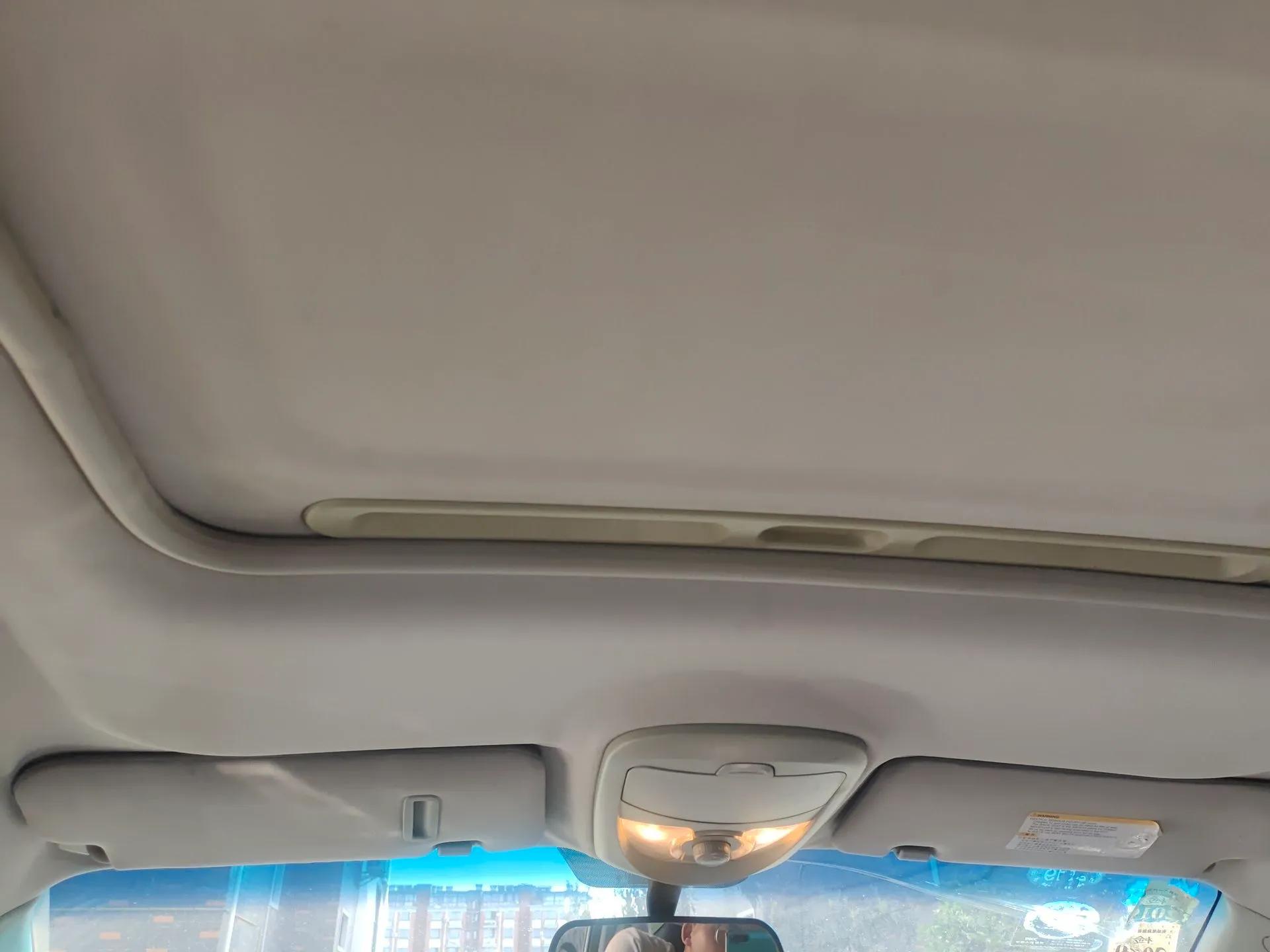 Roewe W5 2013 1.8T 2WD Automatic Xingyu Edition — миниатюра 19